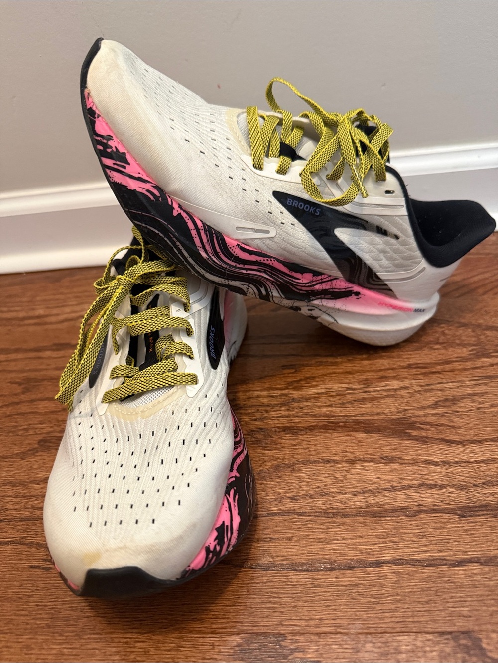 Brooks Hyperion Max 4 White Running Shoes with Pink Accents and Yellow Laces